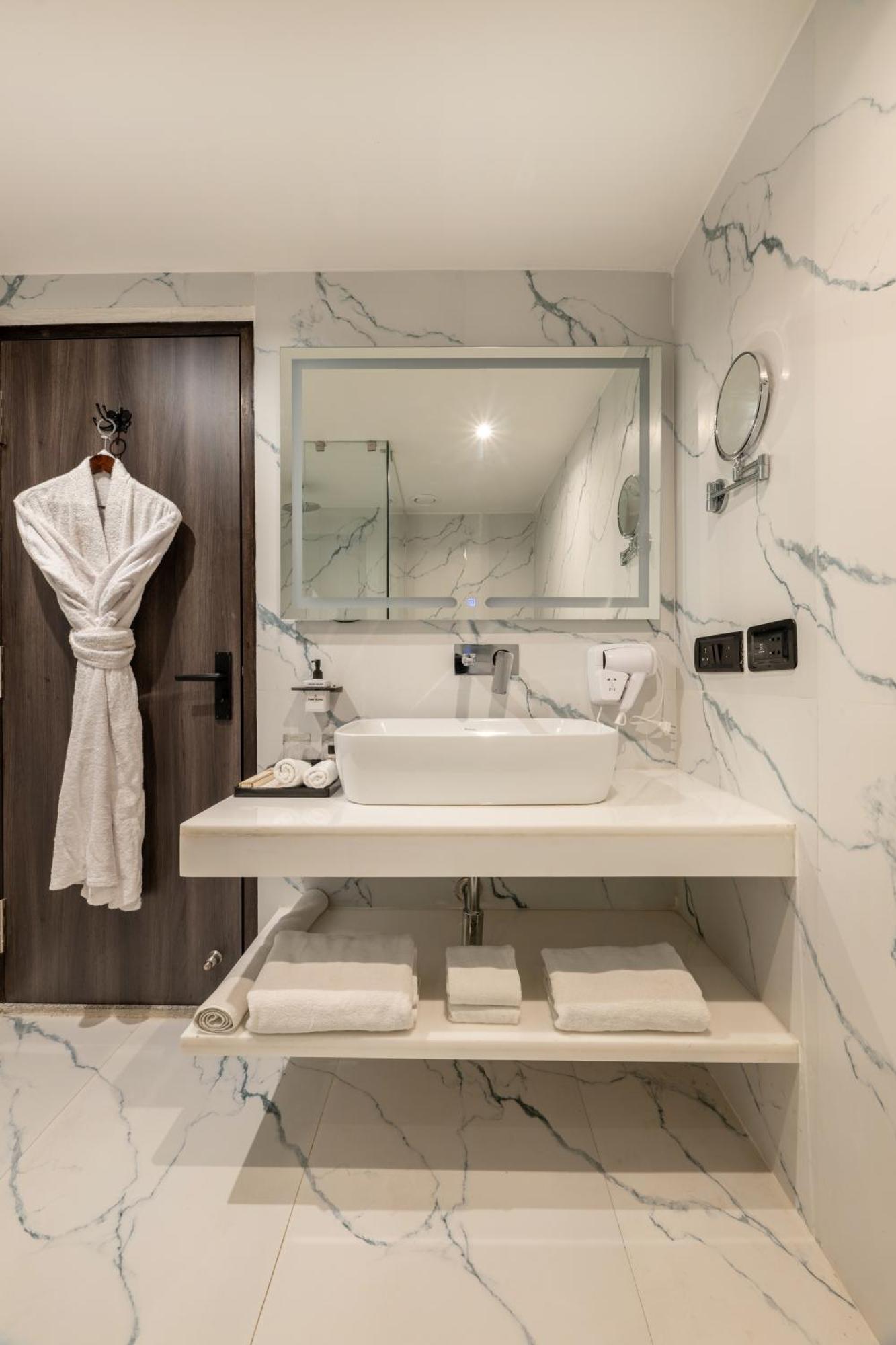 Pink Pearl Hotel Джайпур Екстериор снимка